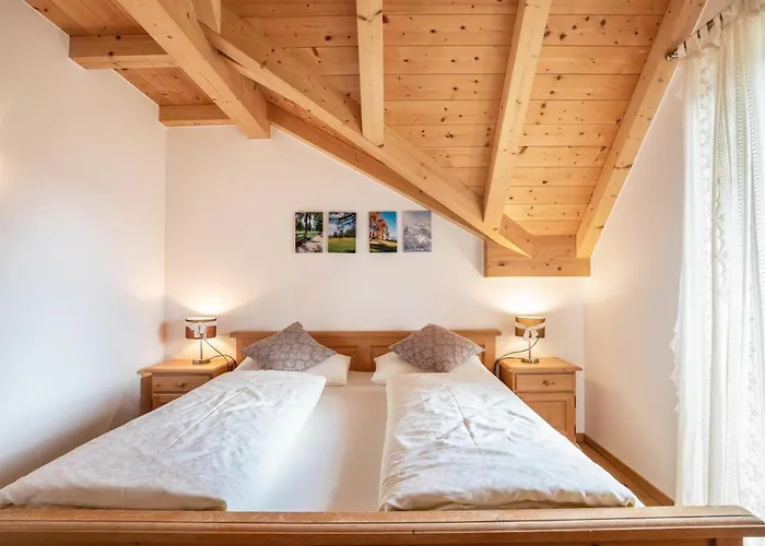 Wernerhof Rosengarten サン・ジェネージオ・アテジーノ